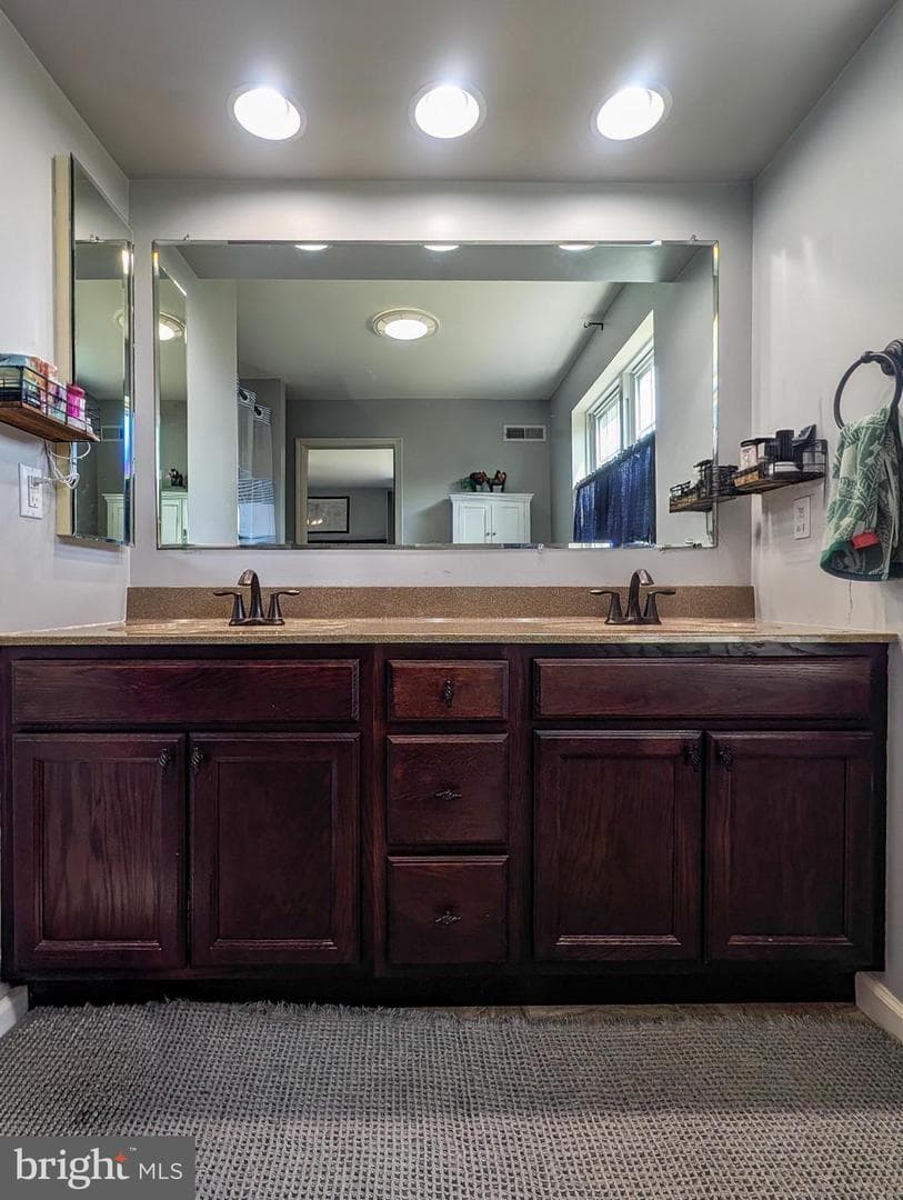 111 Hill Street photo 41