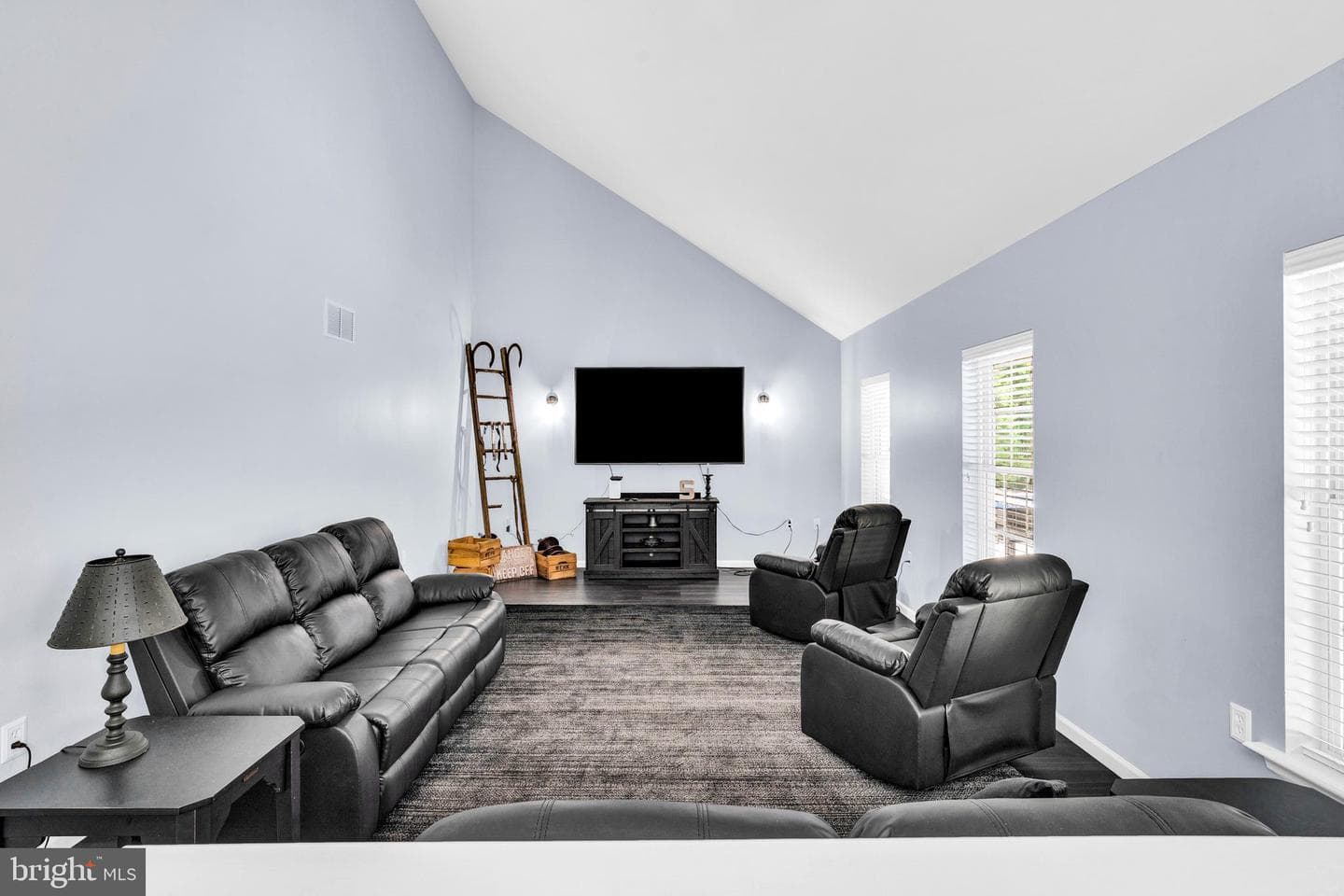 104 S Ridgewood Drive photo 5