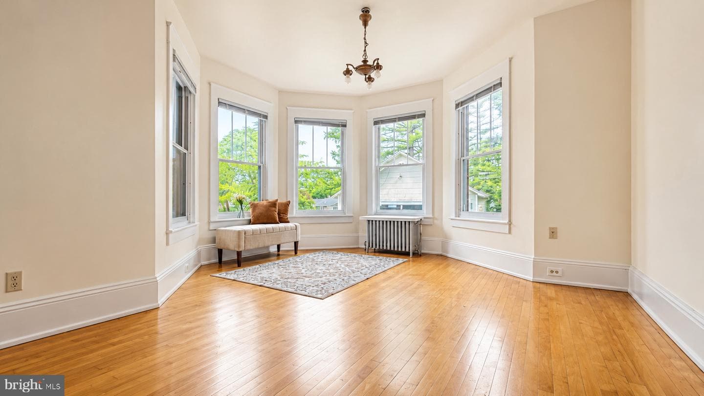 149 W Main photo 25