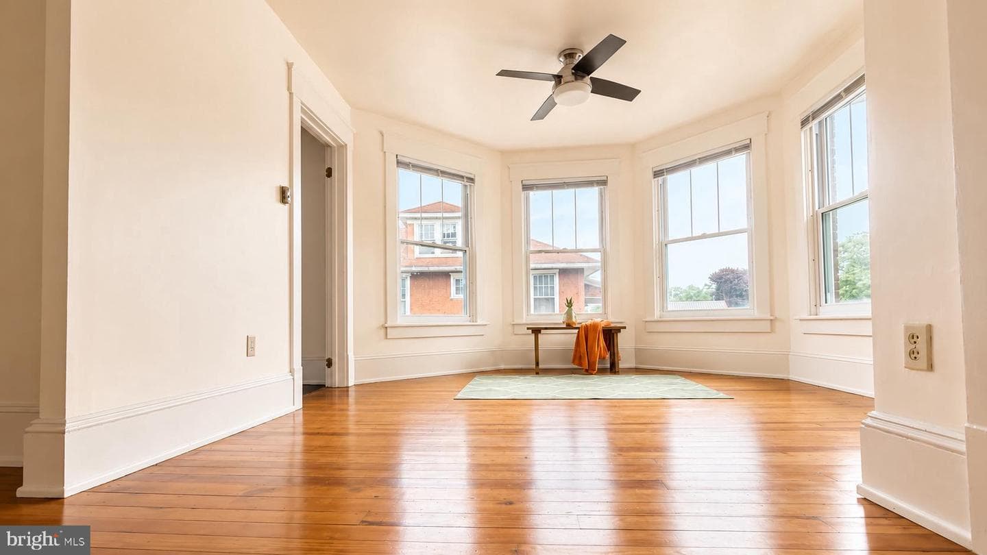149 W Main photo 49