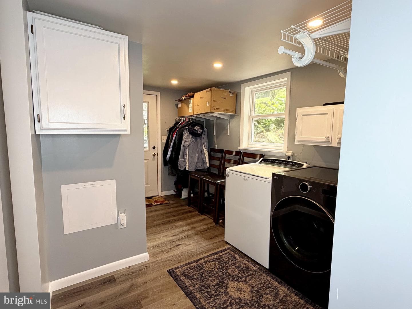 138 W Logan Street photo 16