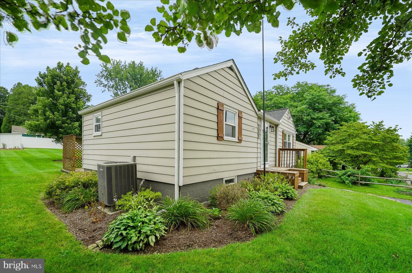 135 Lee Avenue photo 28