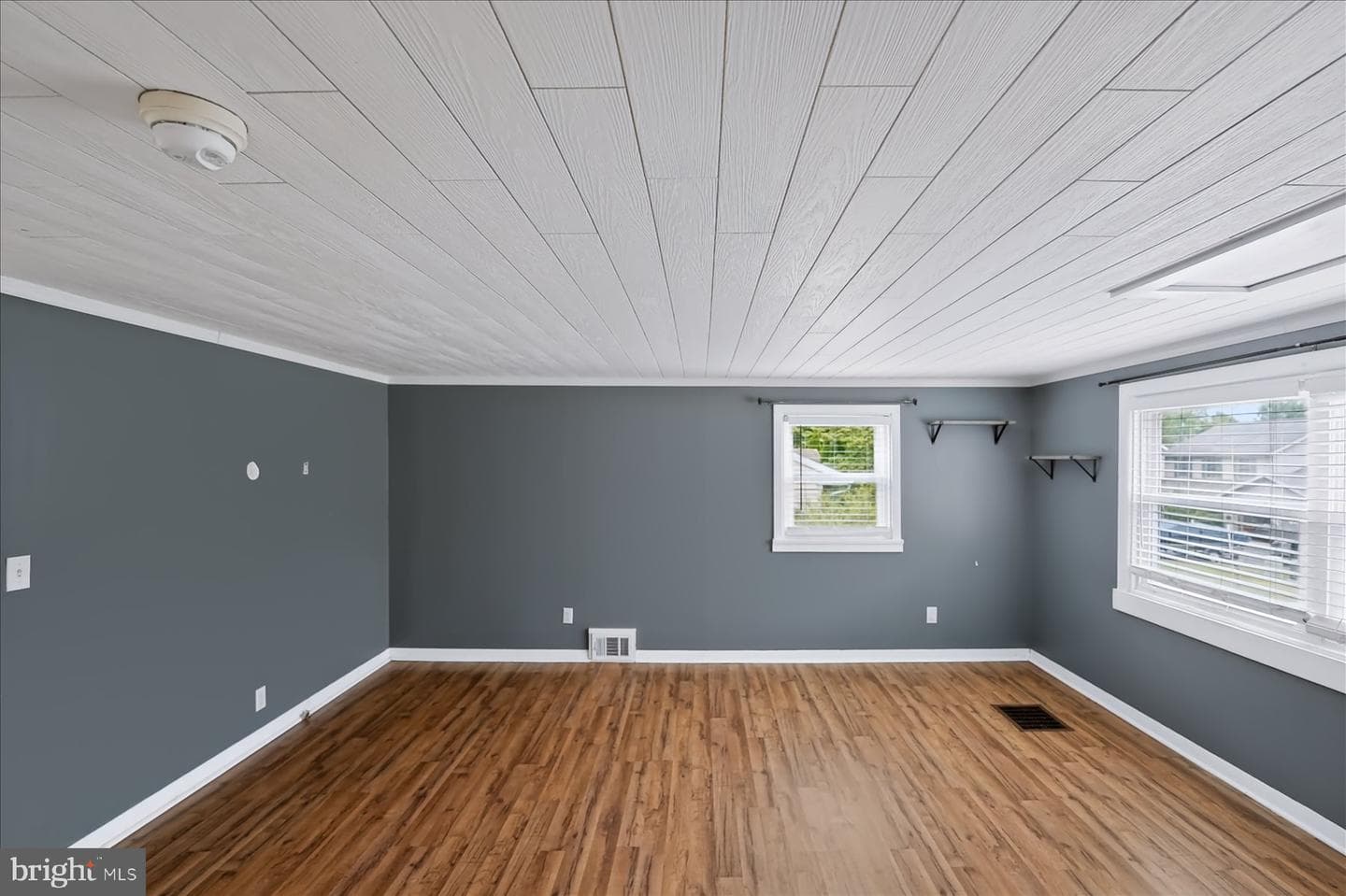 135 Lee Avenue photo 5