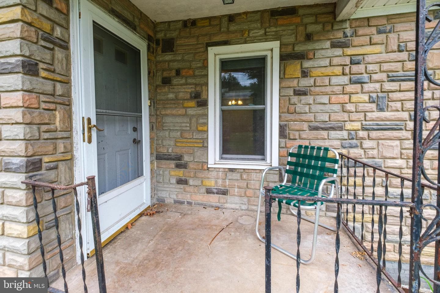 815 W Water Street photo 3