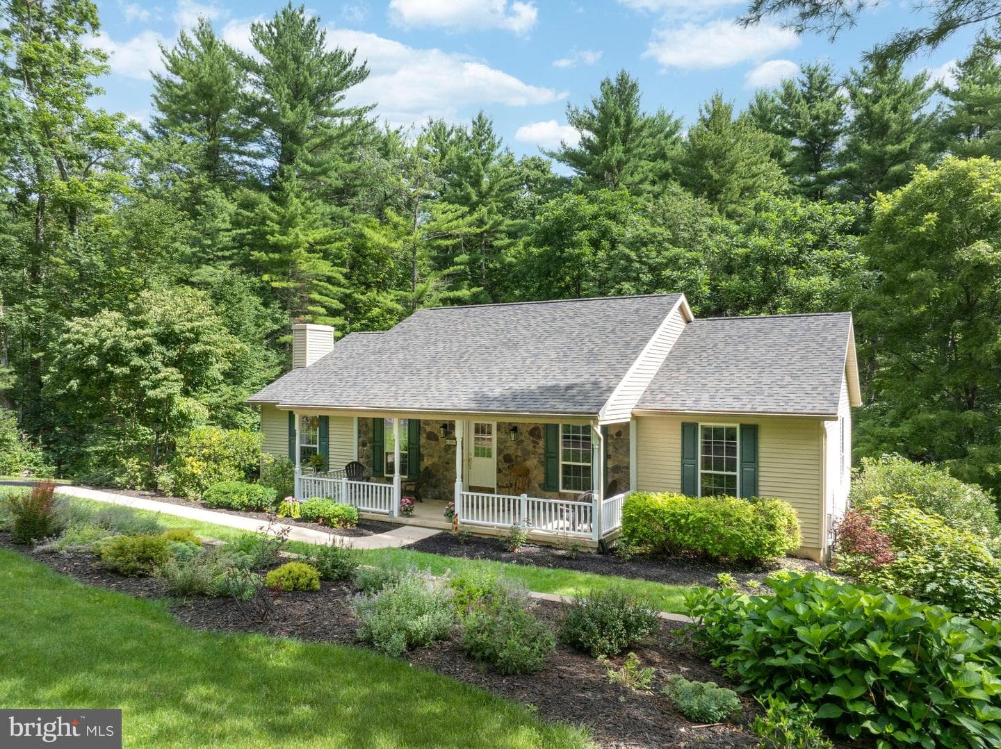 35 Coventry Lane, State College