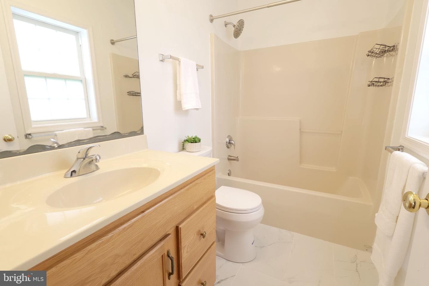 2320 Falconpointe Drive photo 20