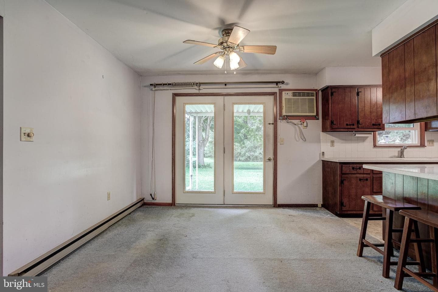 328 McBath Street photo 4