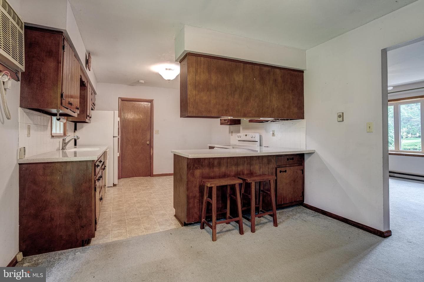 328 McBath Street photo 5