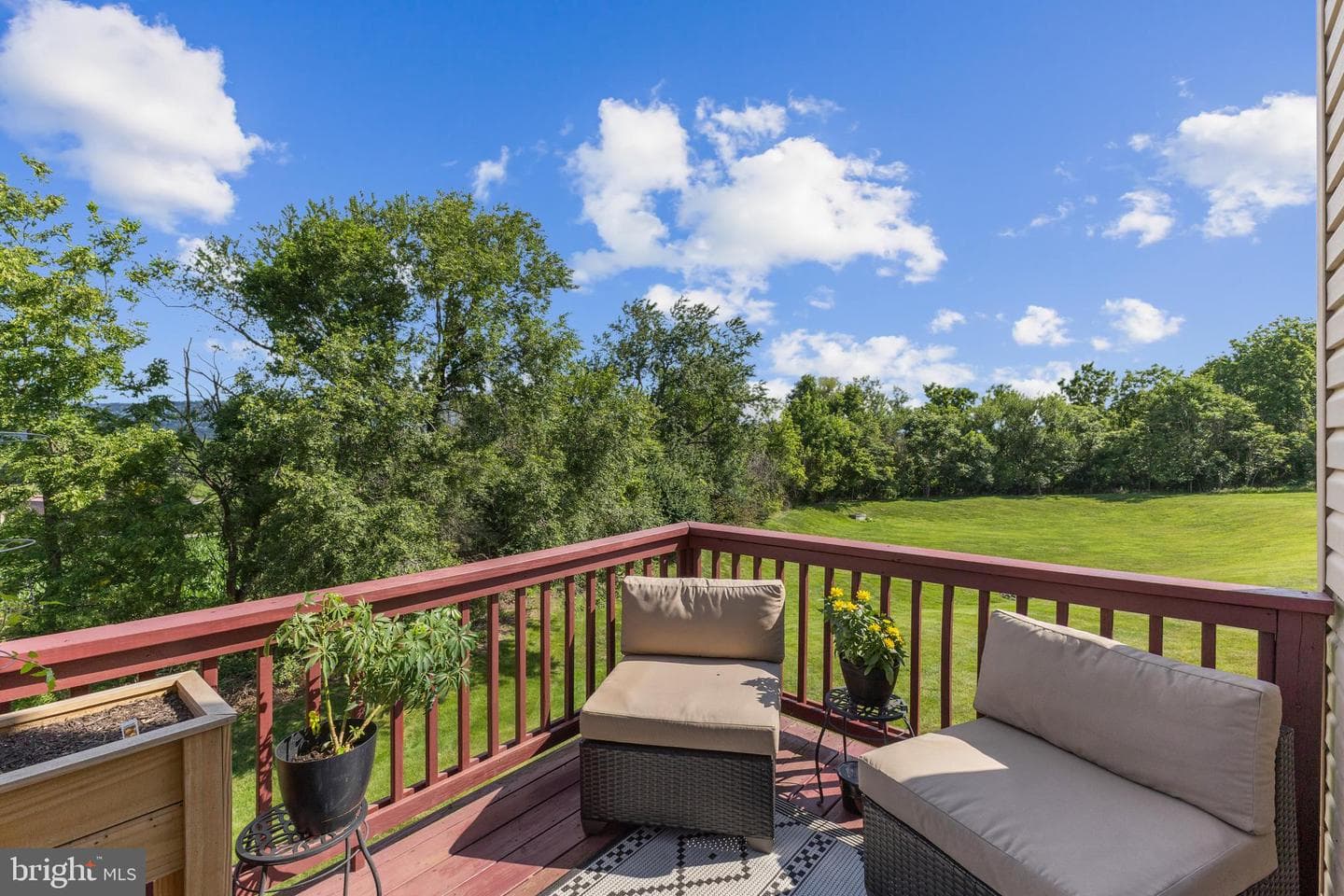 142 Faust Circle photo 16