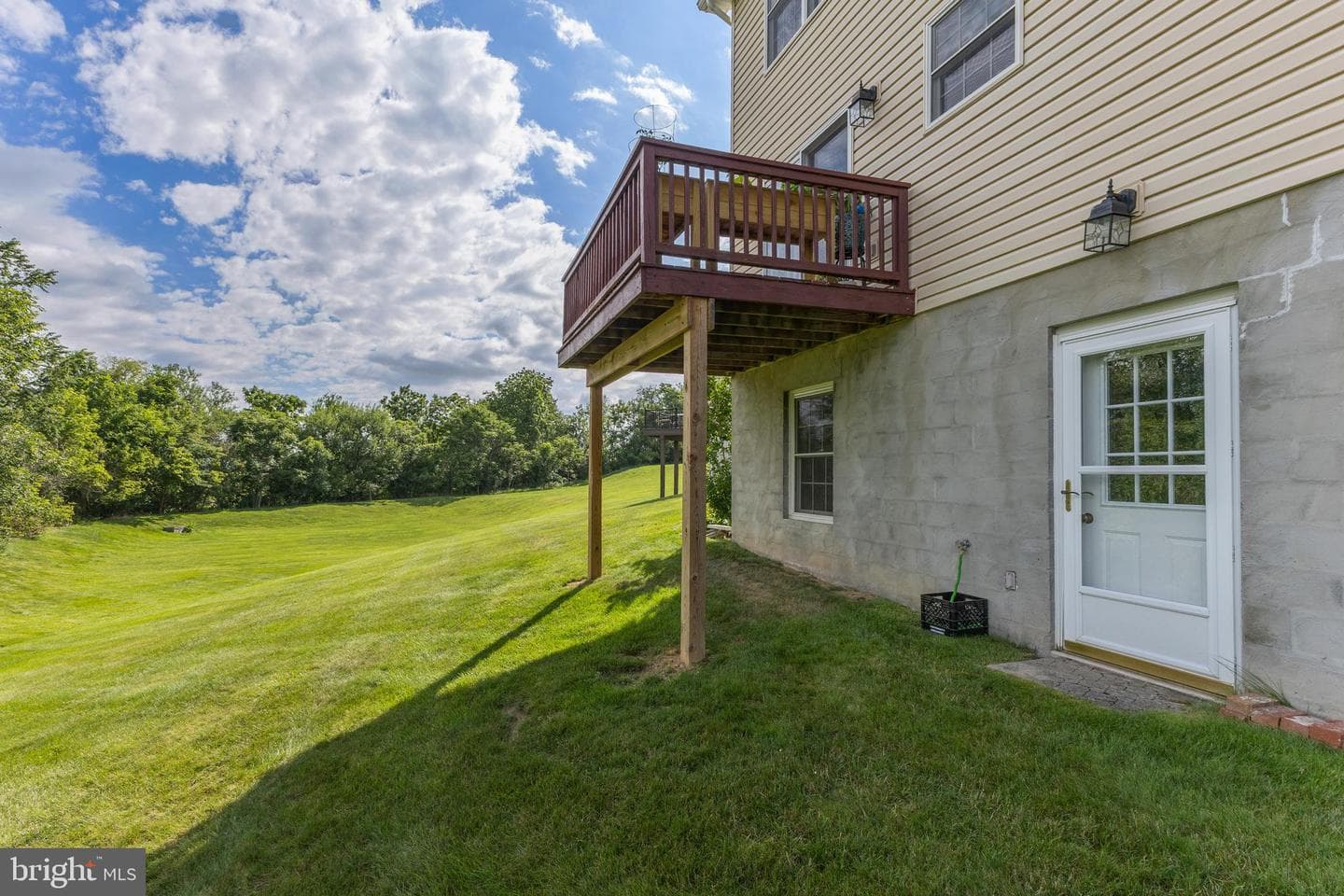 142 Faust Circle photo 41