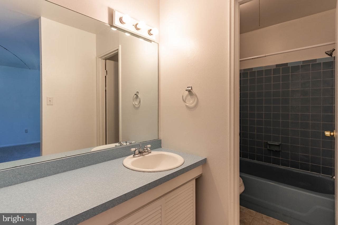 1111 W Aaron Drive #E photo 15