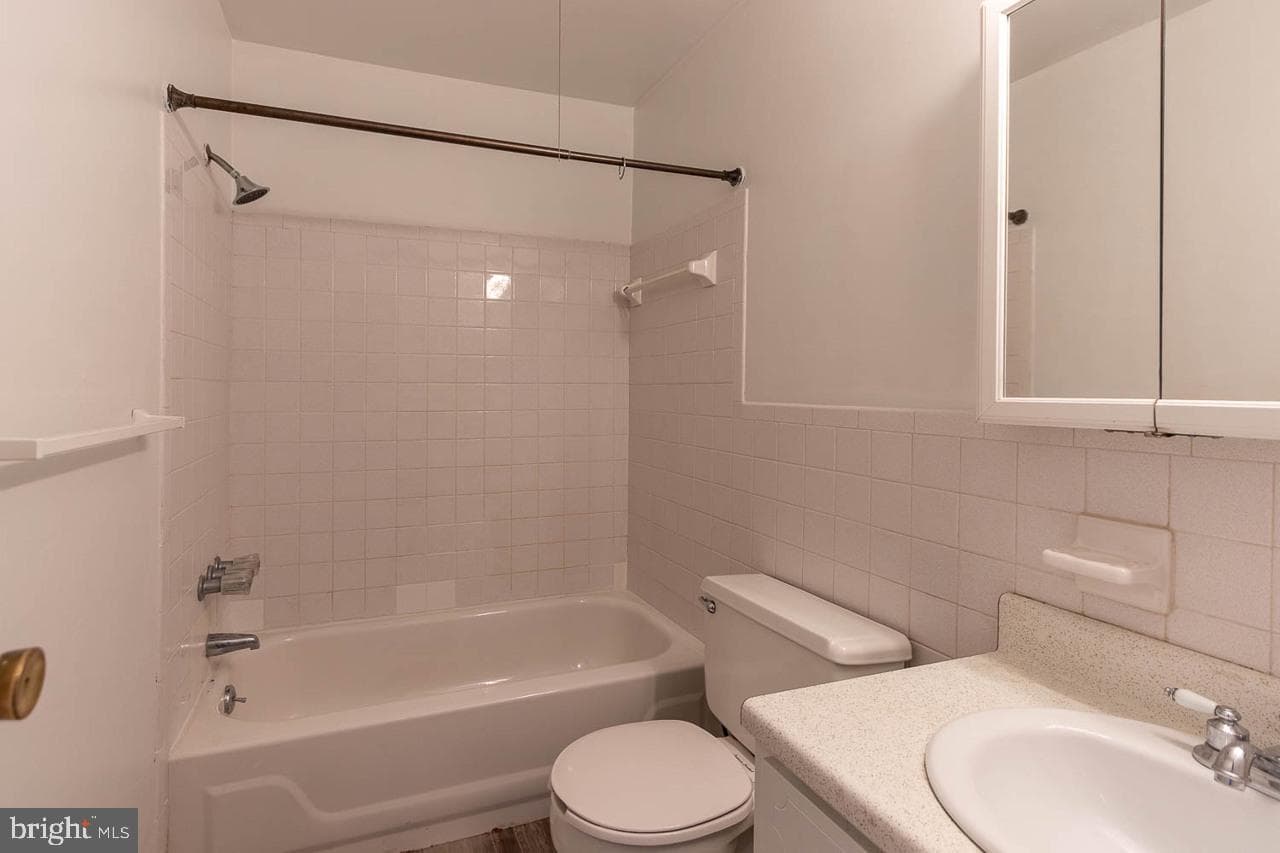 1111 W Aaron Drive #E photo 17