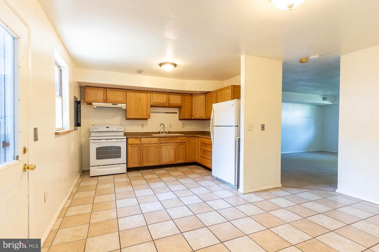 1111 W Aaron Drive #E photo 5