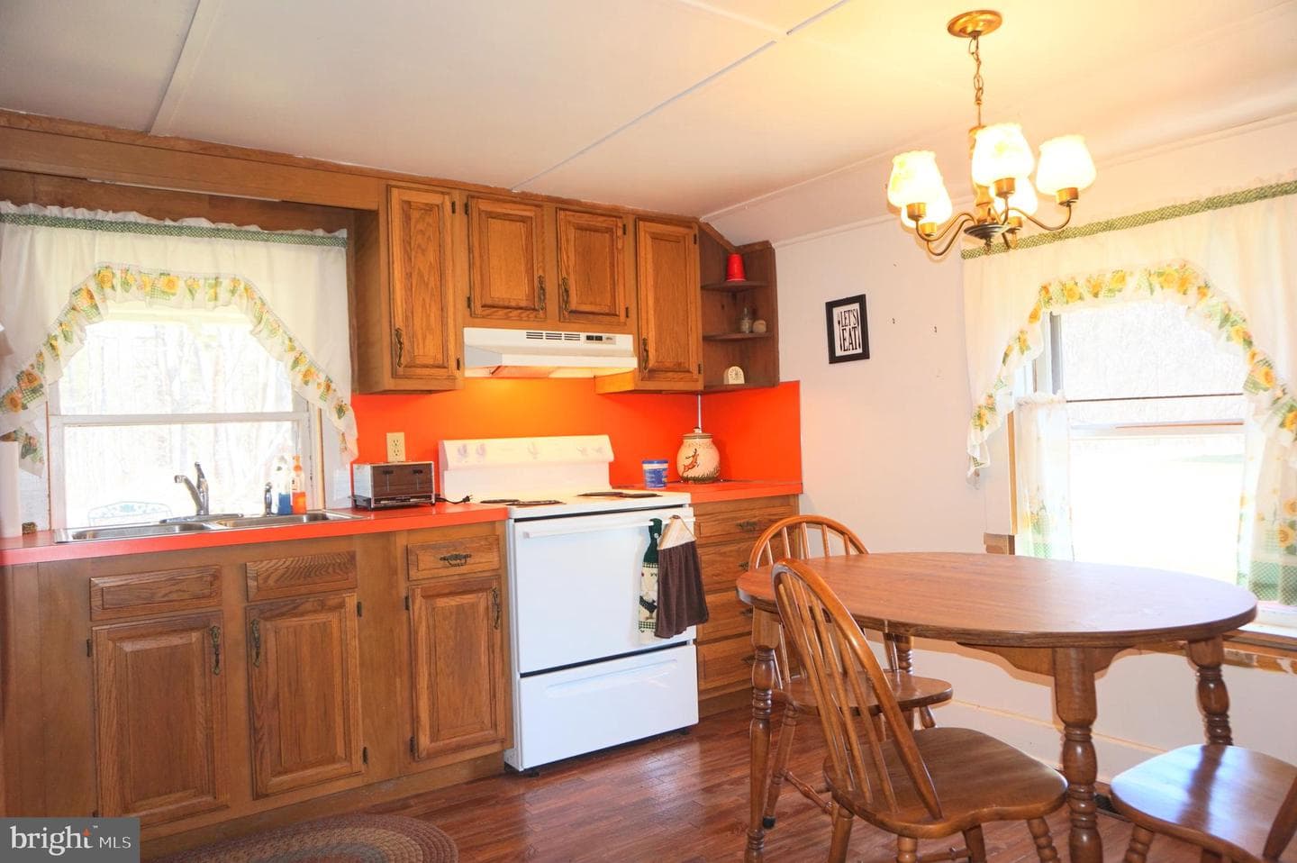 37 Ruby Lane photo 12