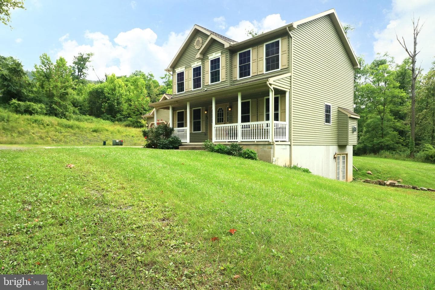 41 Slopeys Lane photo 4