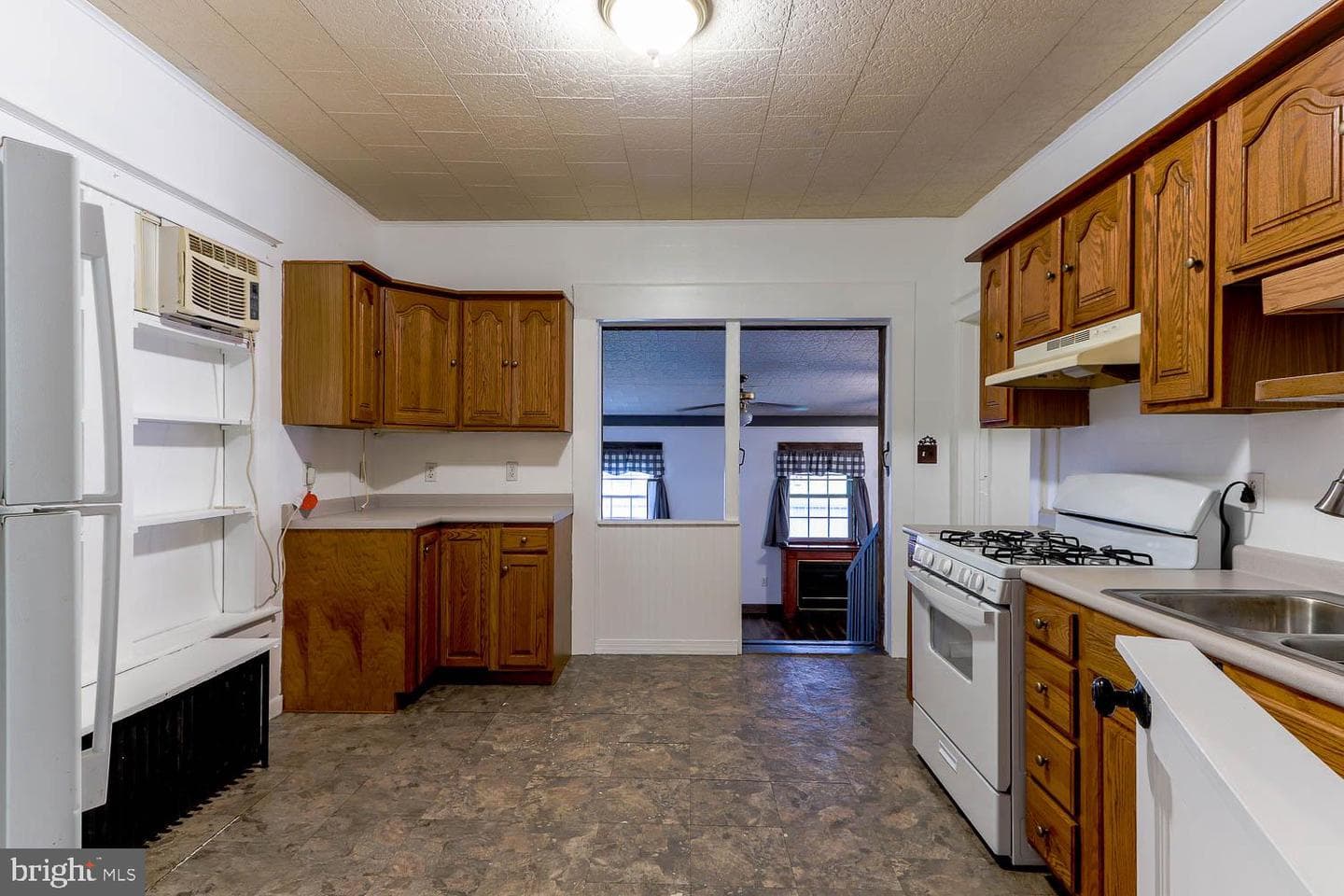 105 West Central Avenue photo 12