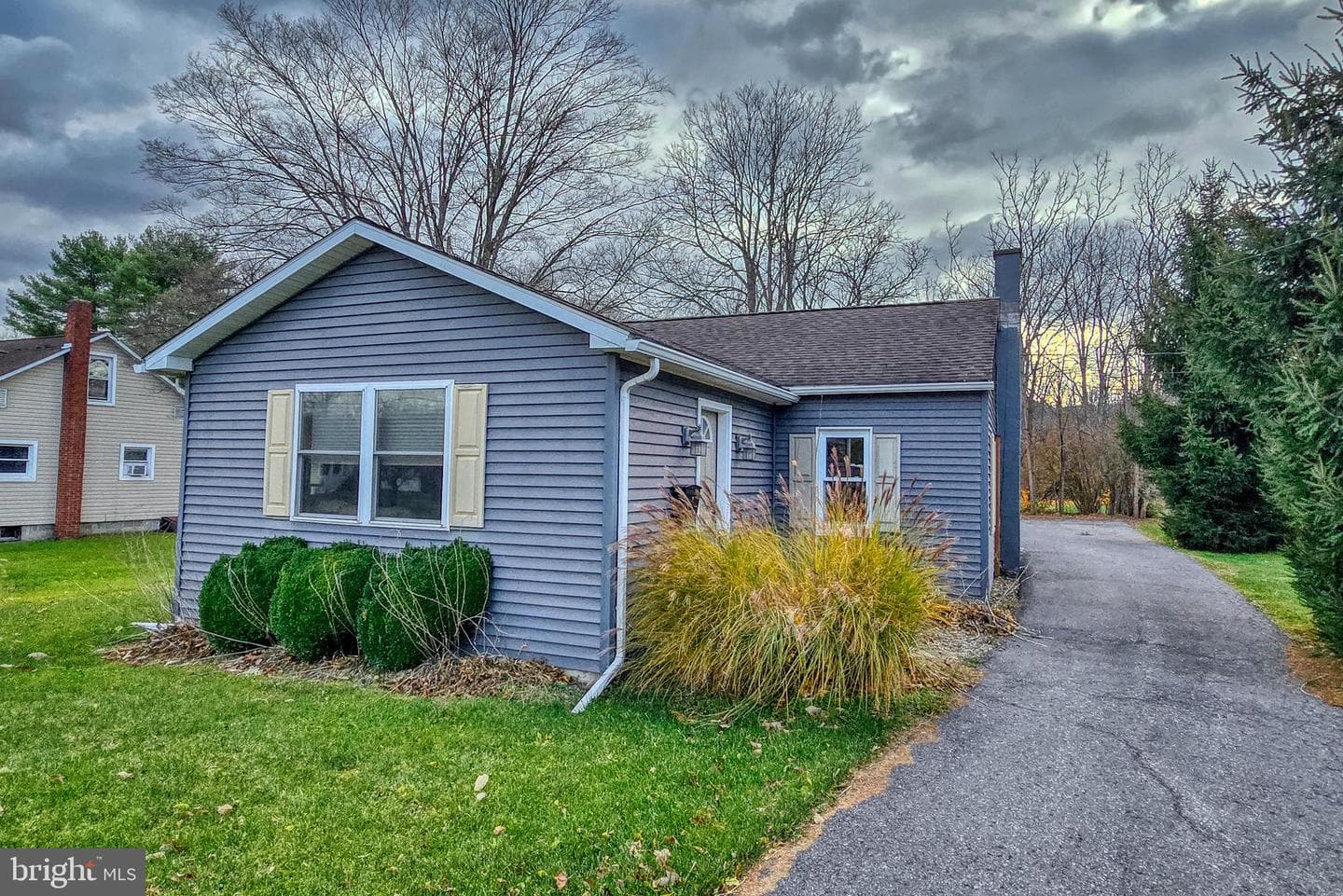 4986 Nittany Valley Drive photo 2