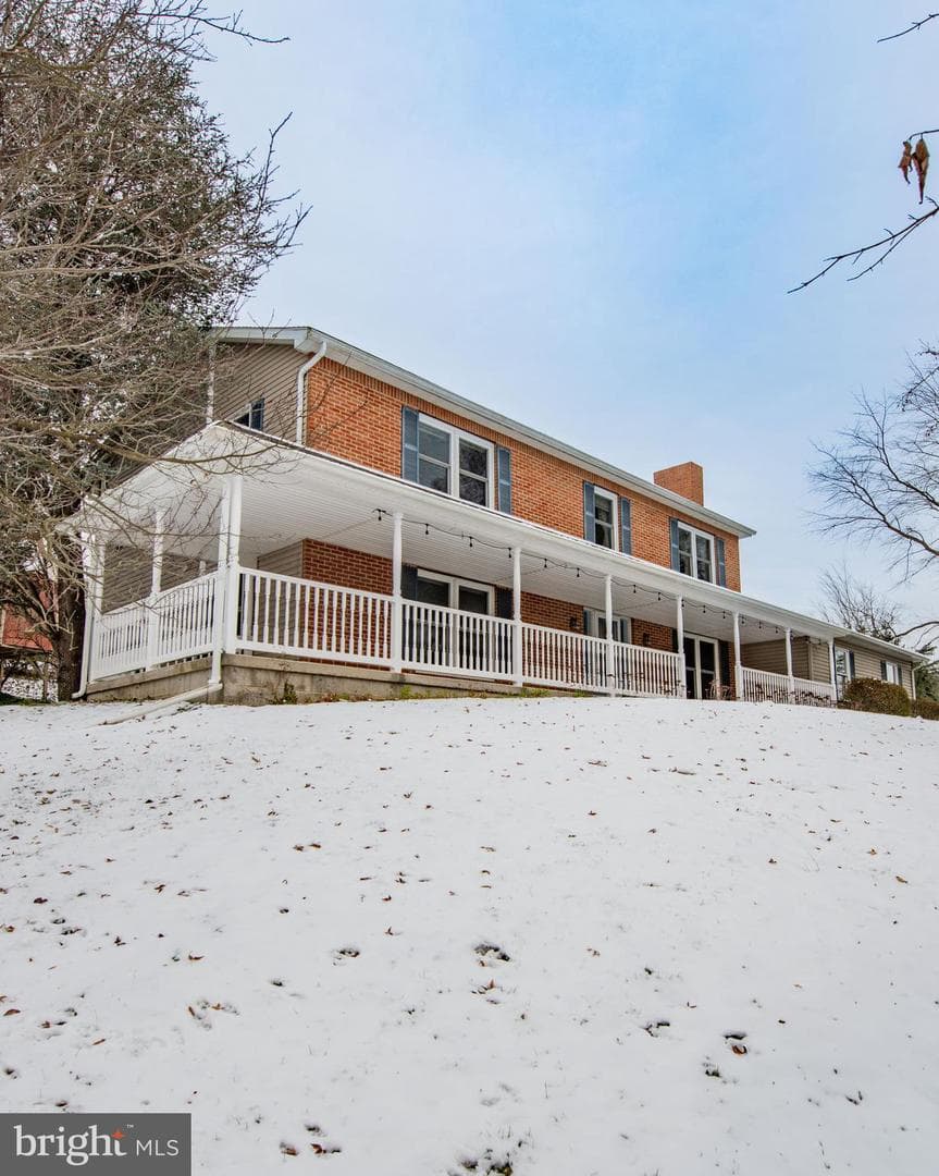 1094 Redwing Road