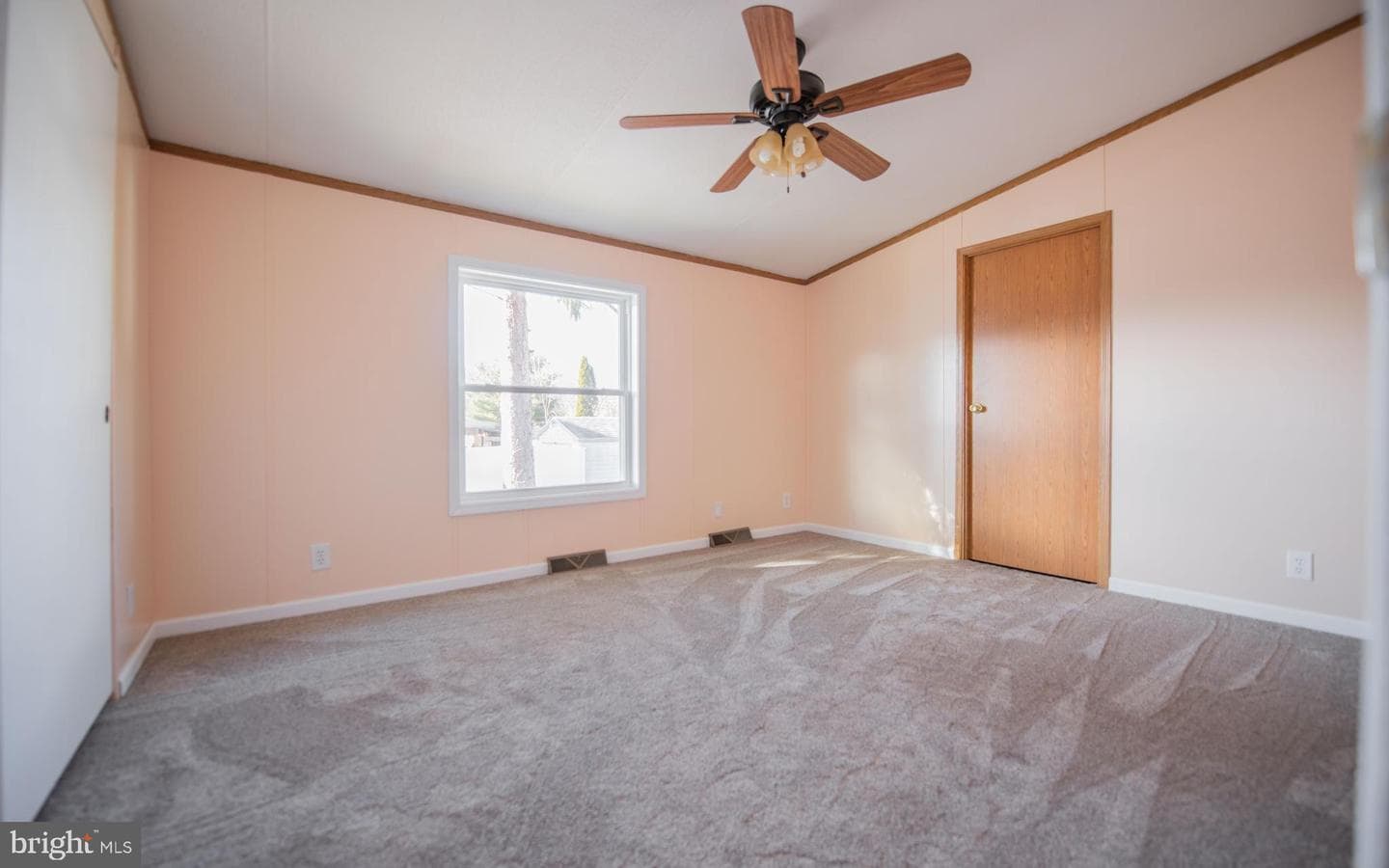 937 Center Street photo 14