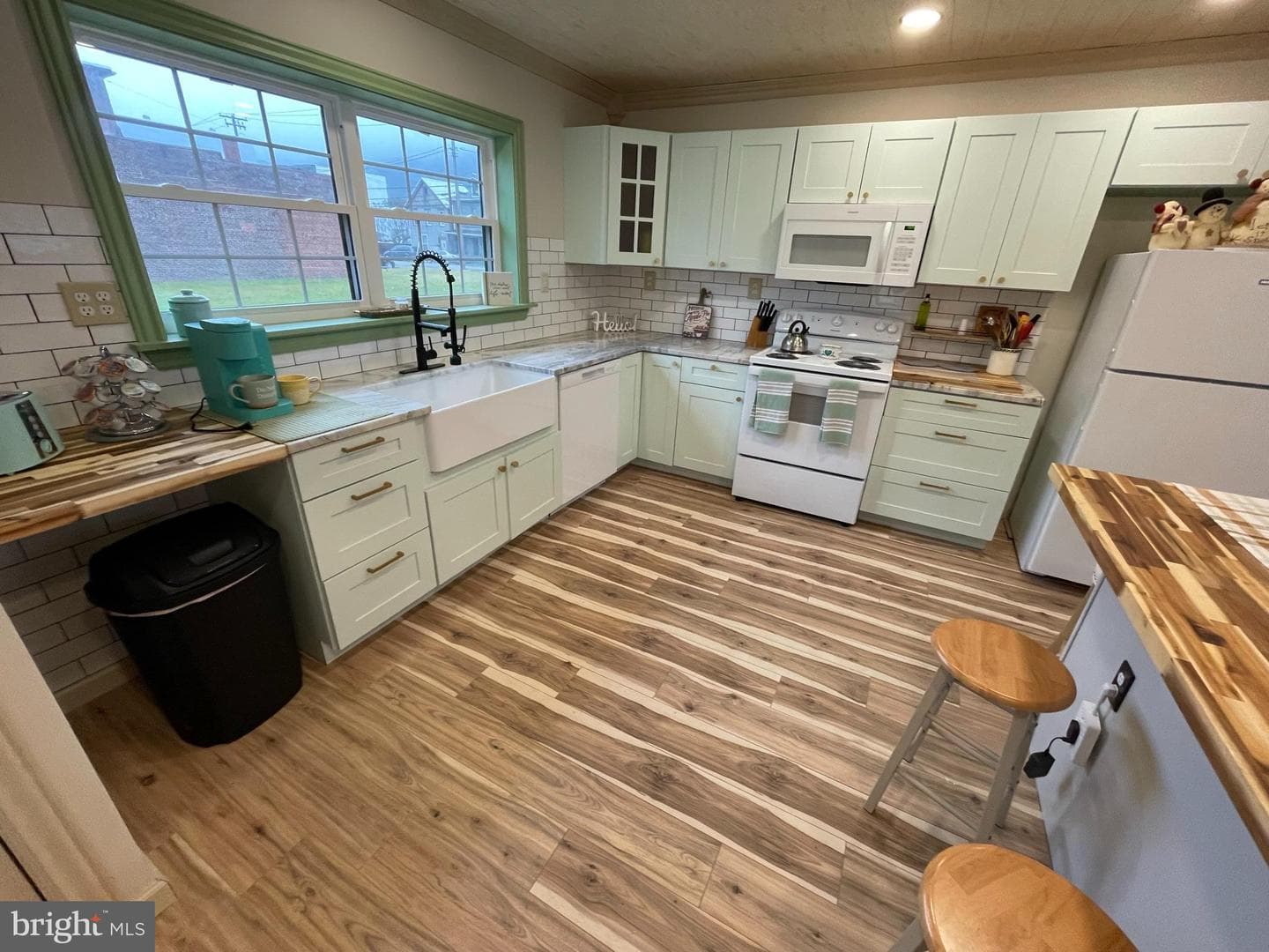 300 Erie Avenue photo 15