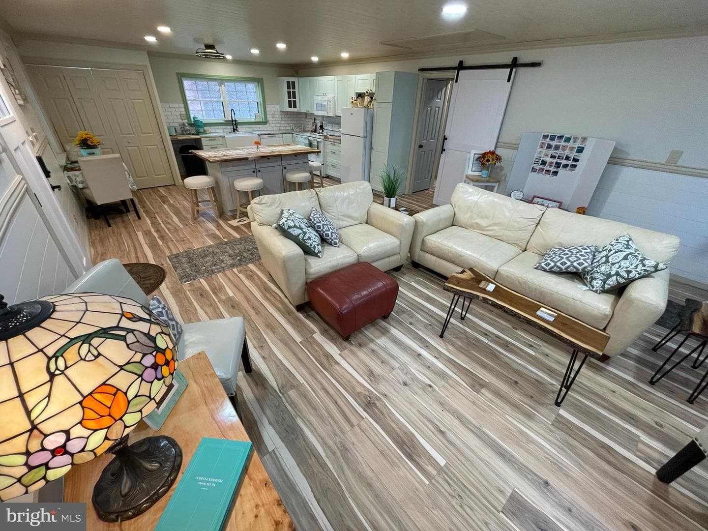 300 Erie Avenue photo 9