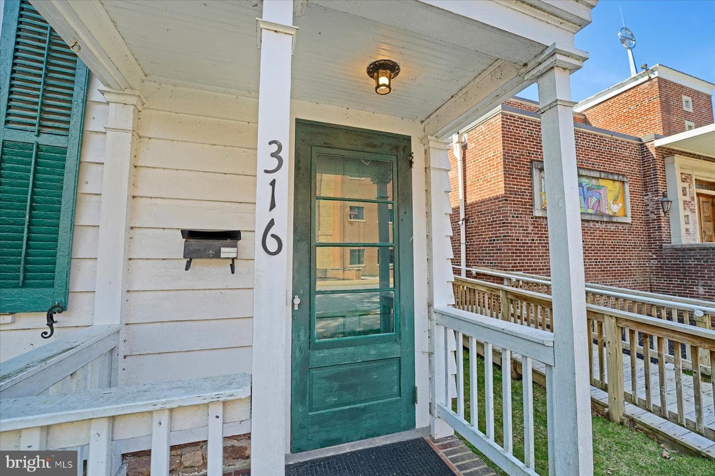 316 W Church St photo 3
