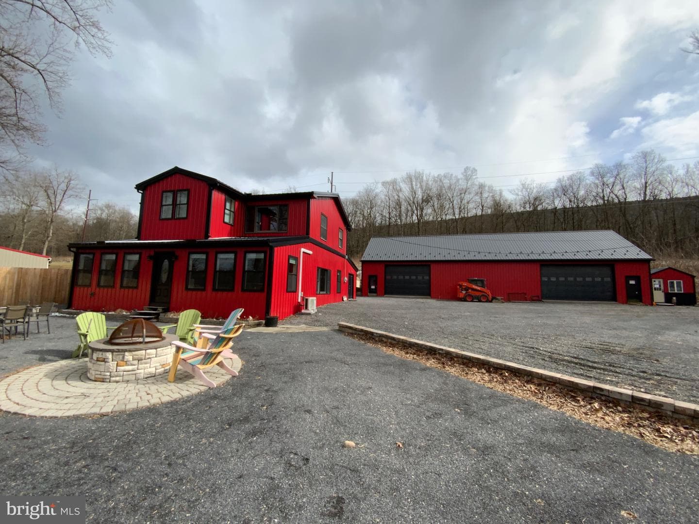 1682 Youngdale Road photo 1
