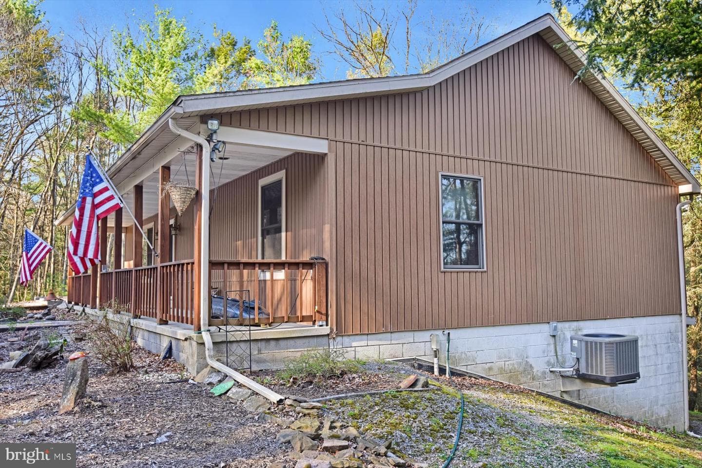 45 Laurel Lane photo 3