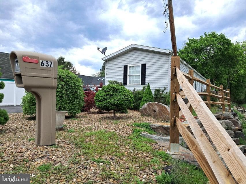 637 Woods Avenue