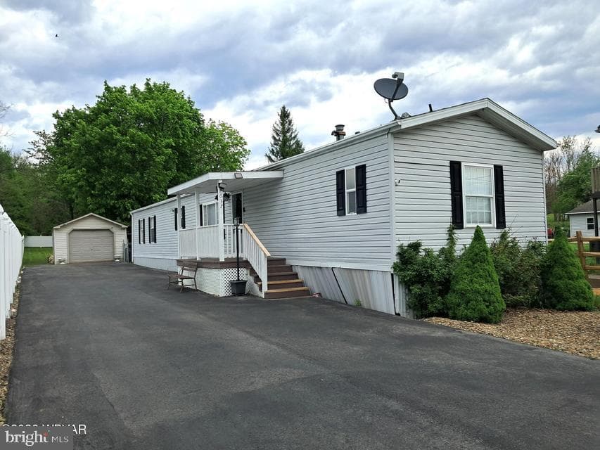 637 Woods Avenue photo 13