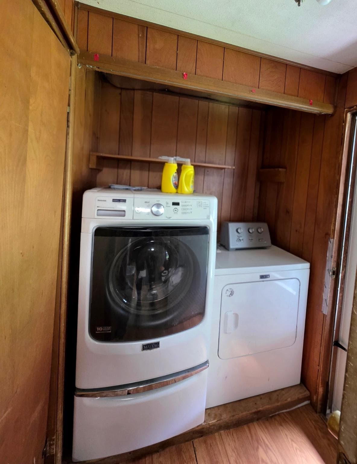 906 Central Avenue photo 25