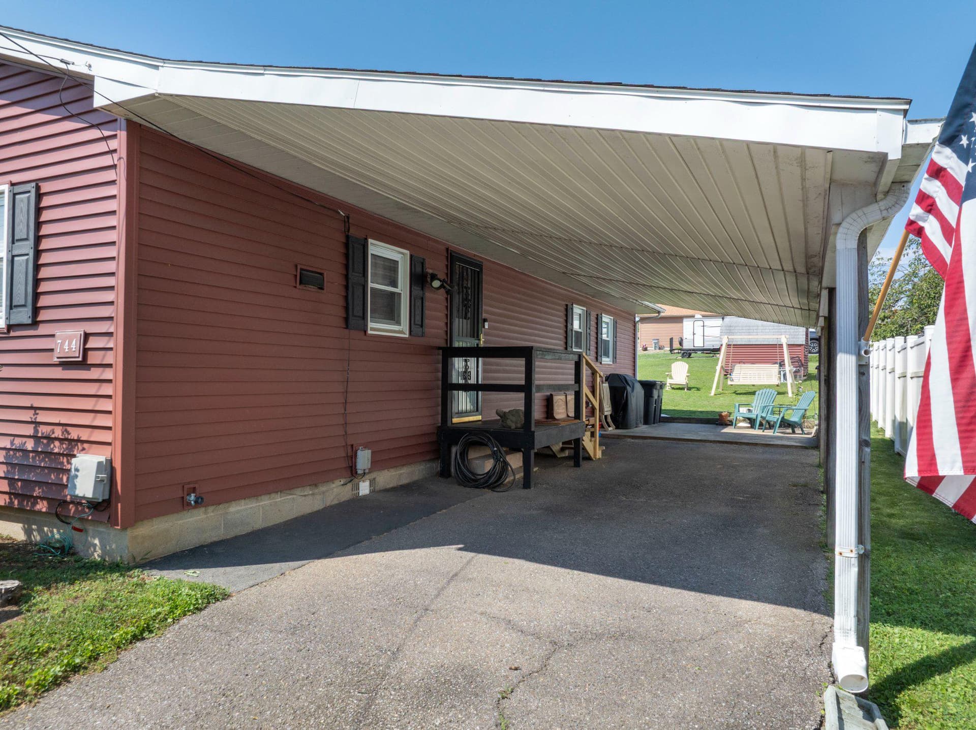 744 Bressler Street photo 23