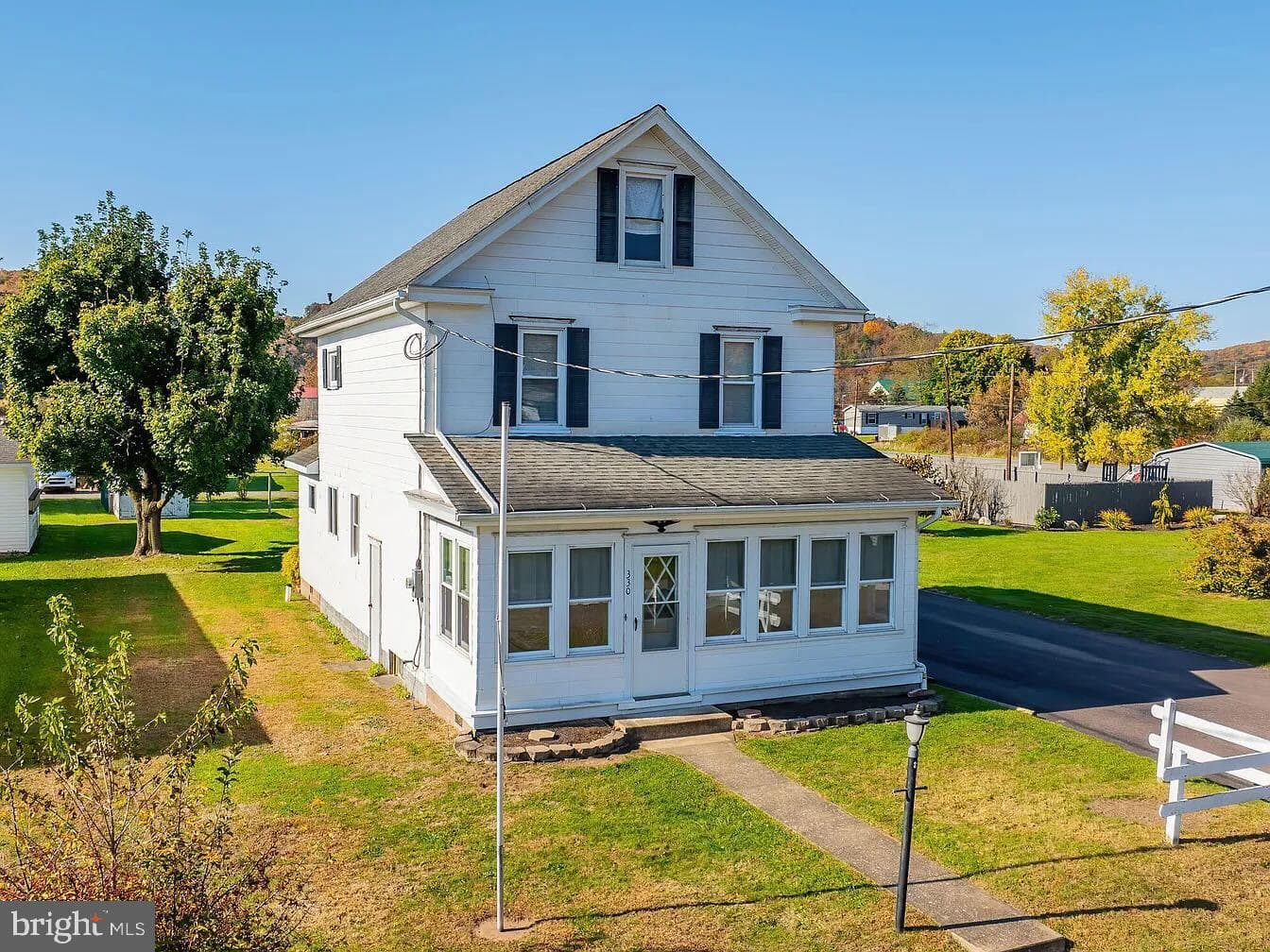 330 5th Street photo 2