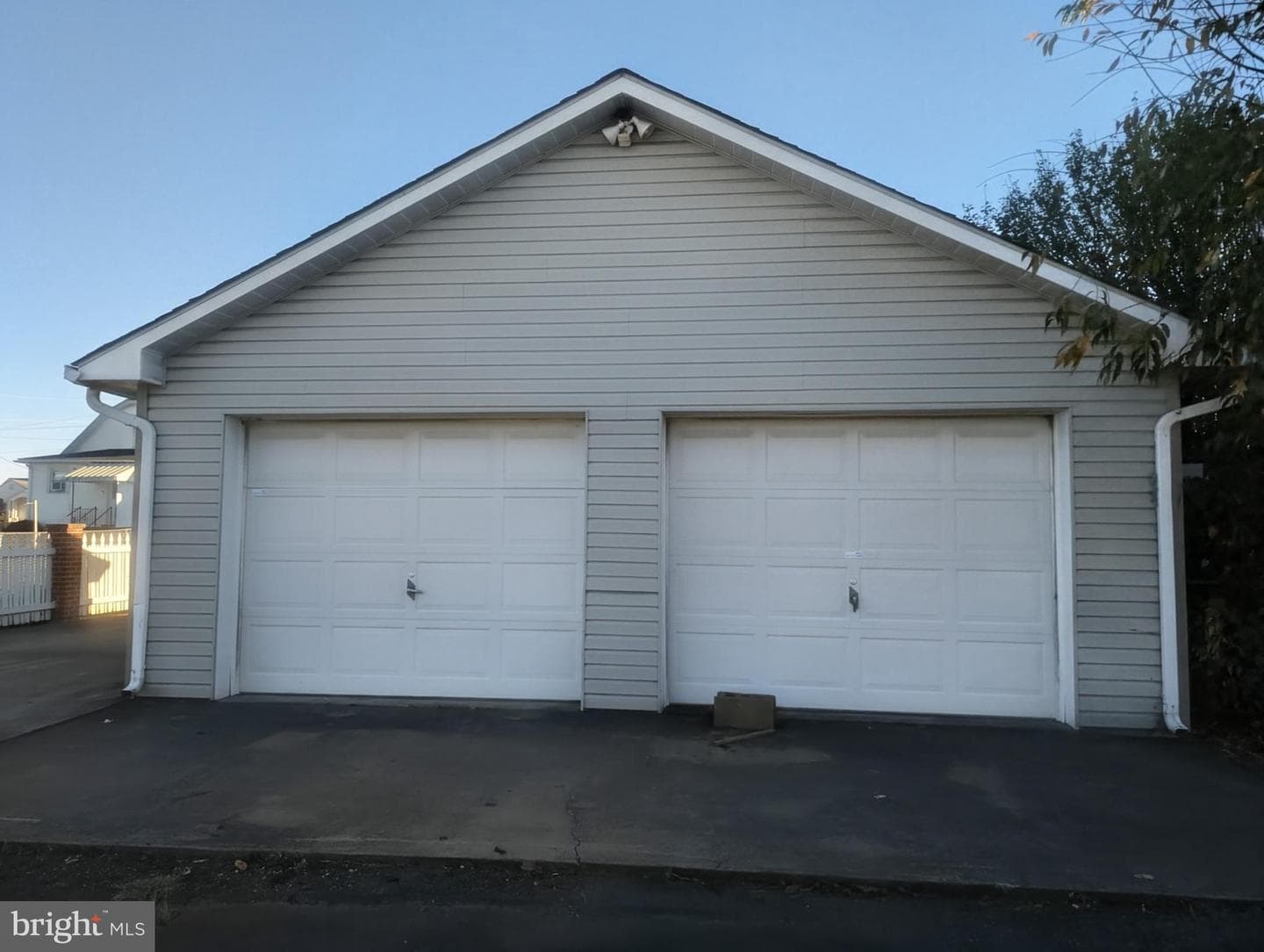 1123 4th Avenue photo 57