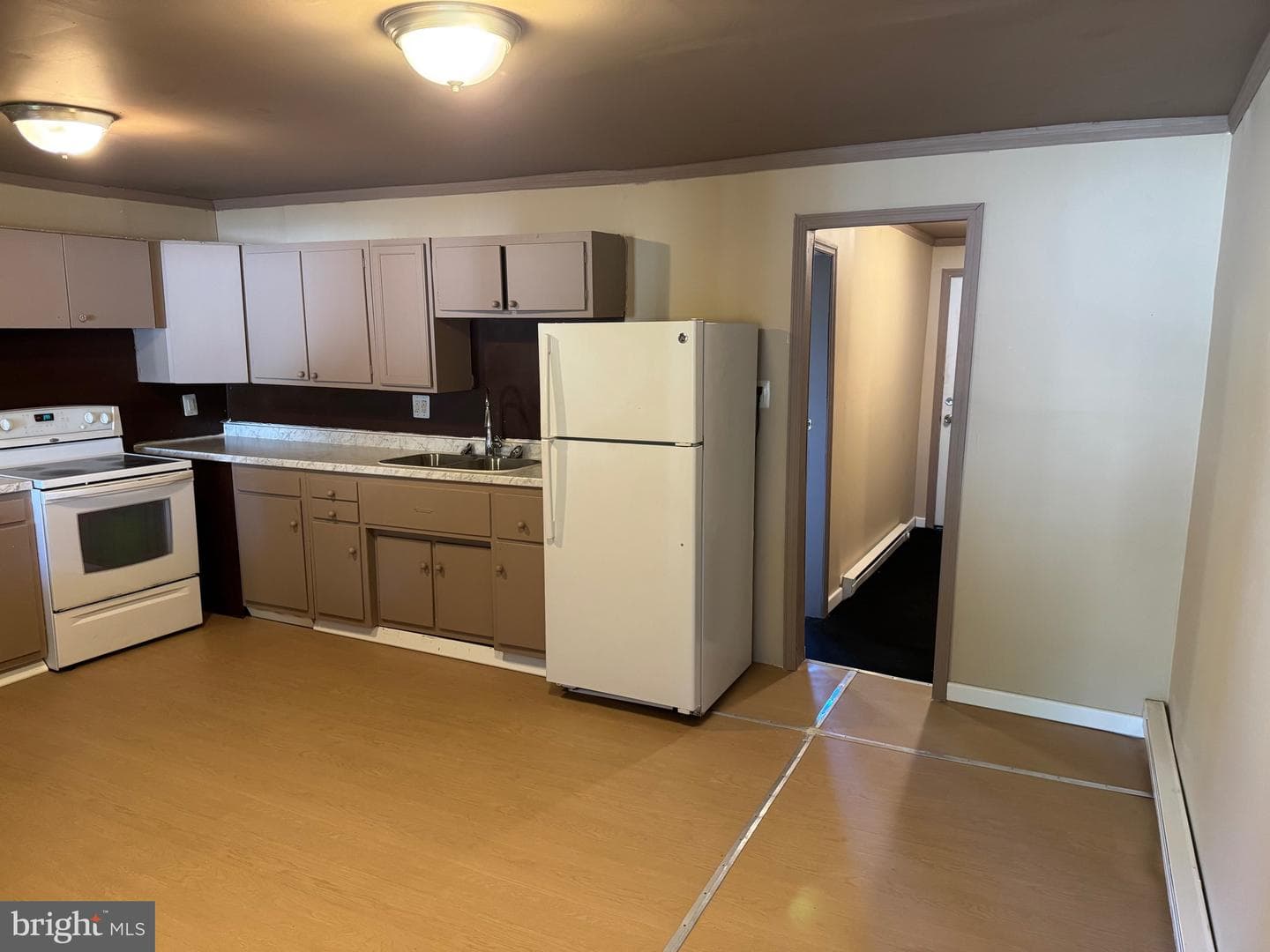 541 Summerhill Avenue photo 10
