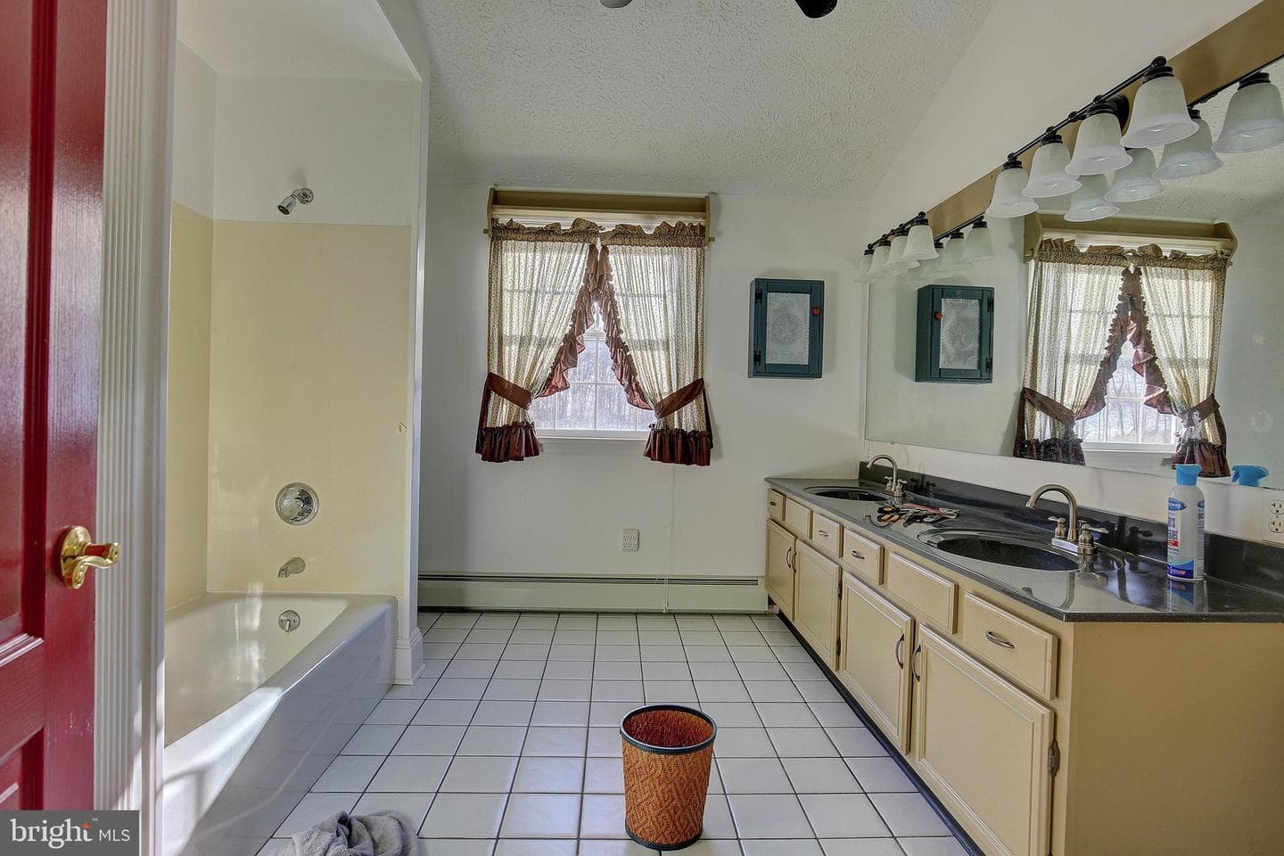 241 Earth Station Road photo 15