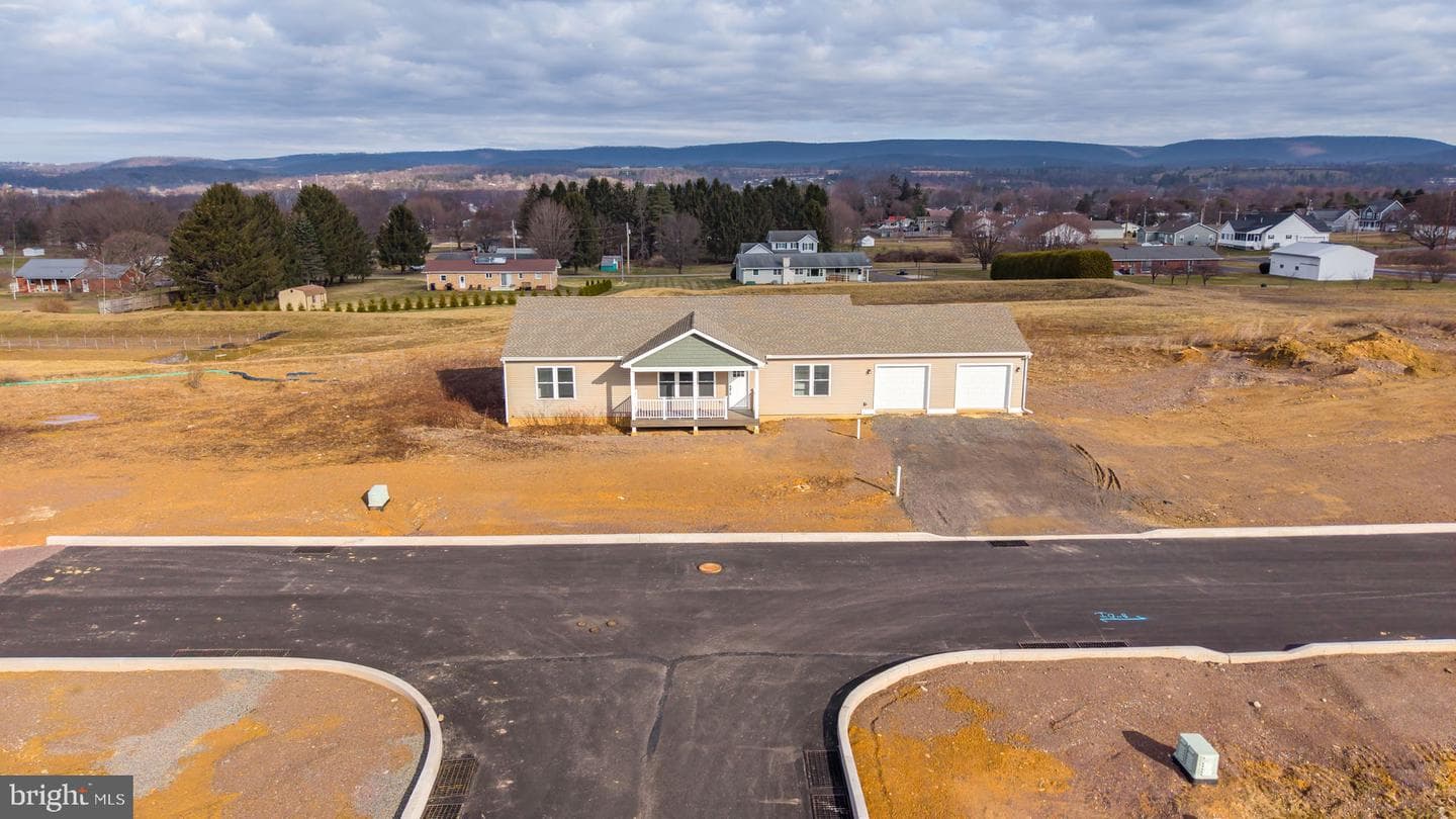 34 Mifflin Terrace, Mifflinville