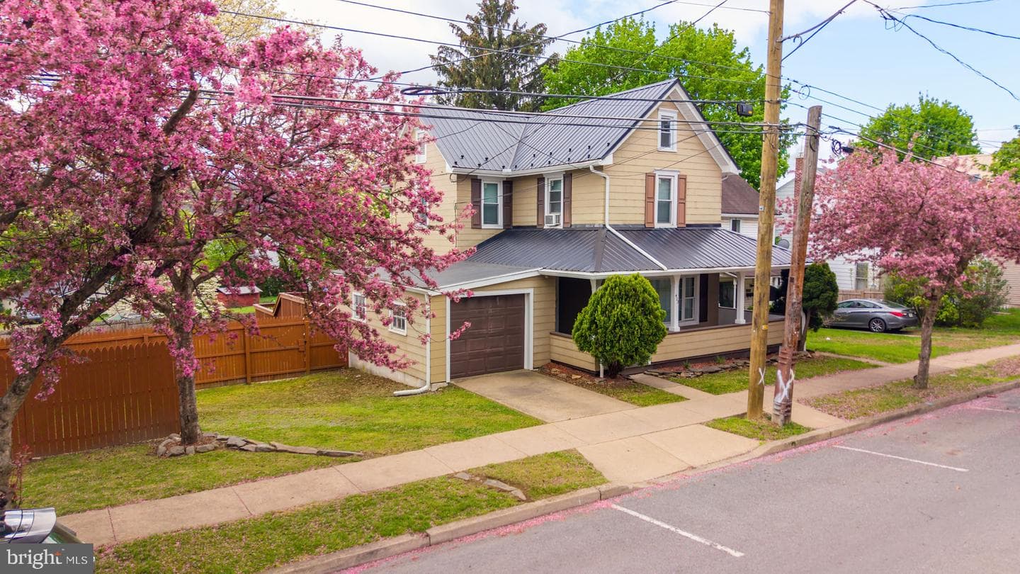 422 E 4th Street, Bloomsburg