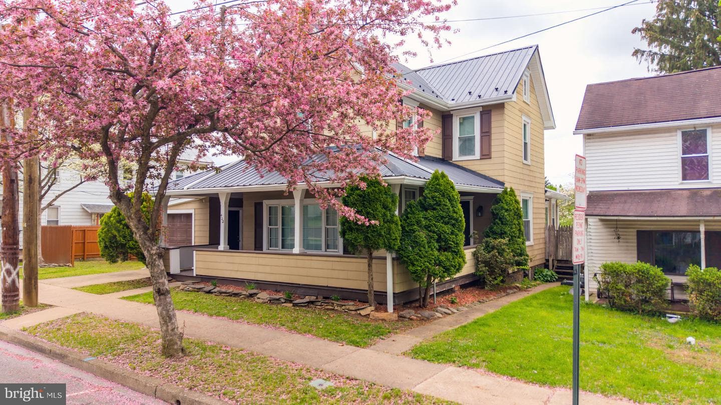 422 E 4th Street, Bloomsburg