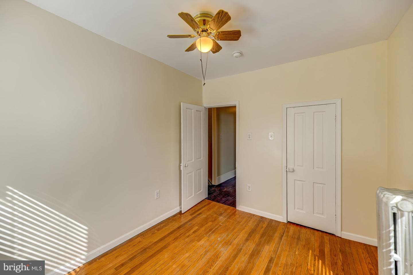 422 E 4th Street photo 24