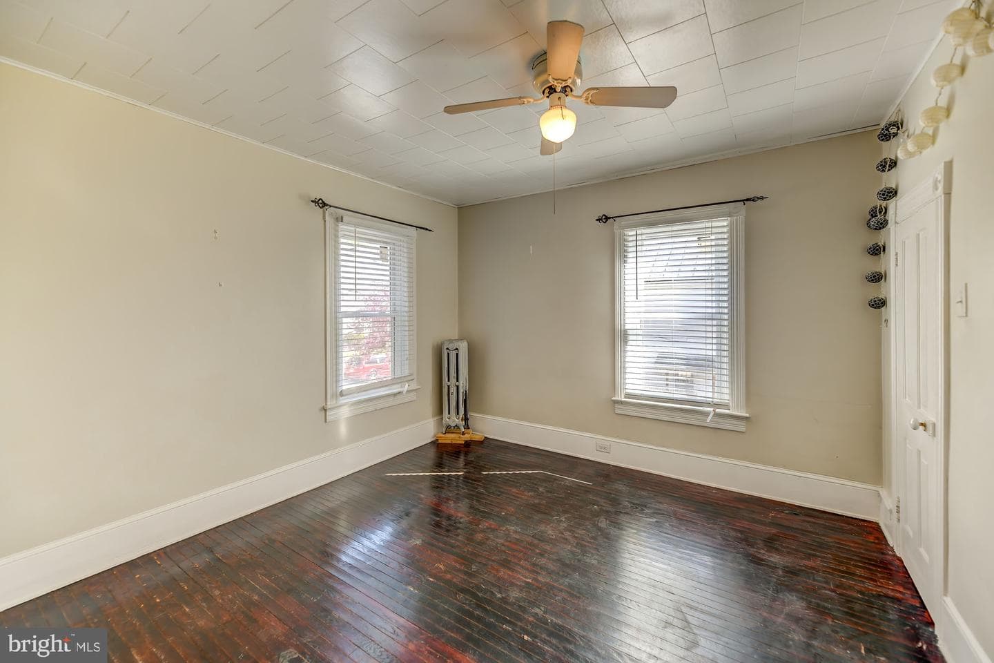 422 E 4th Street photo 25