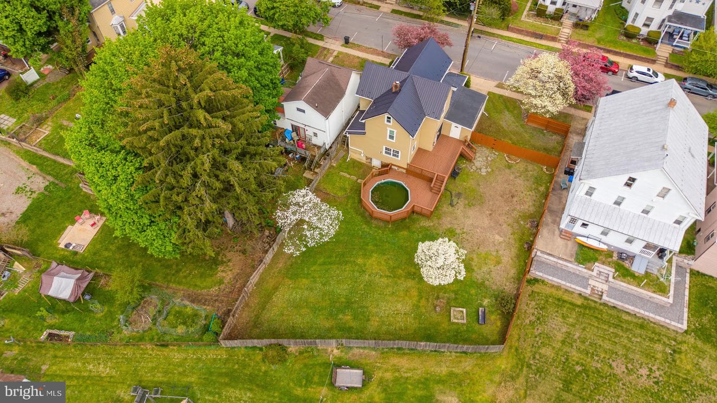 422 E 4th Street photo 45