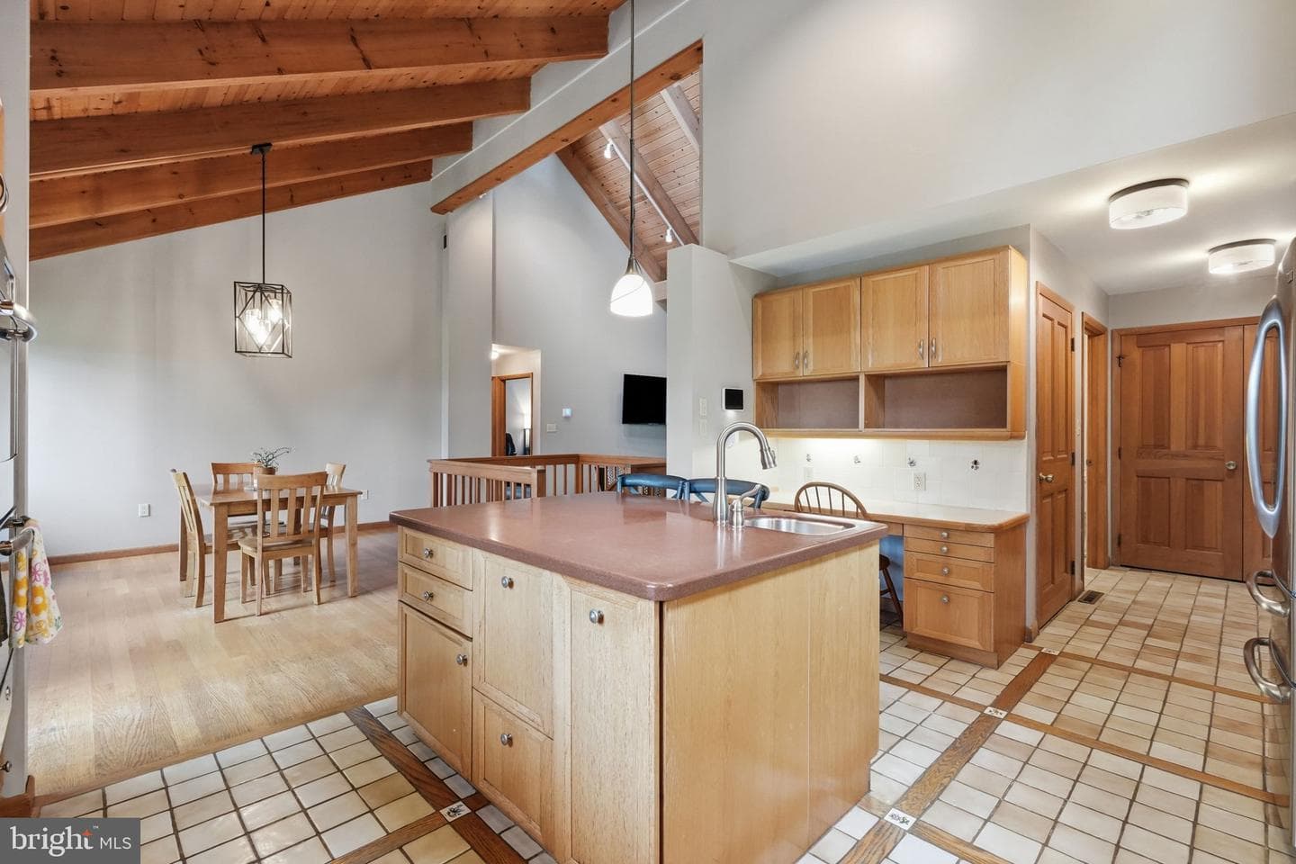 17 Maplewood Road photo 15