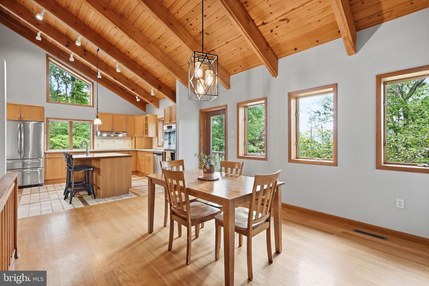 17 Maplewood Road photo 16