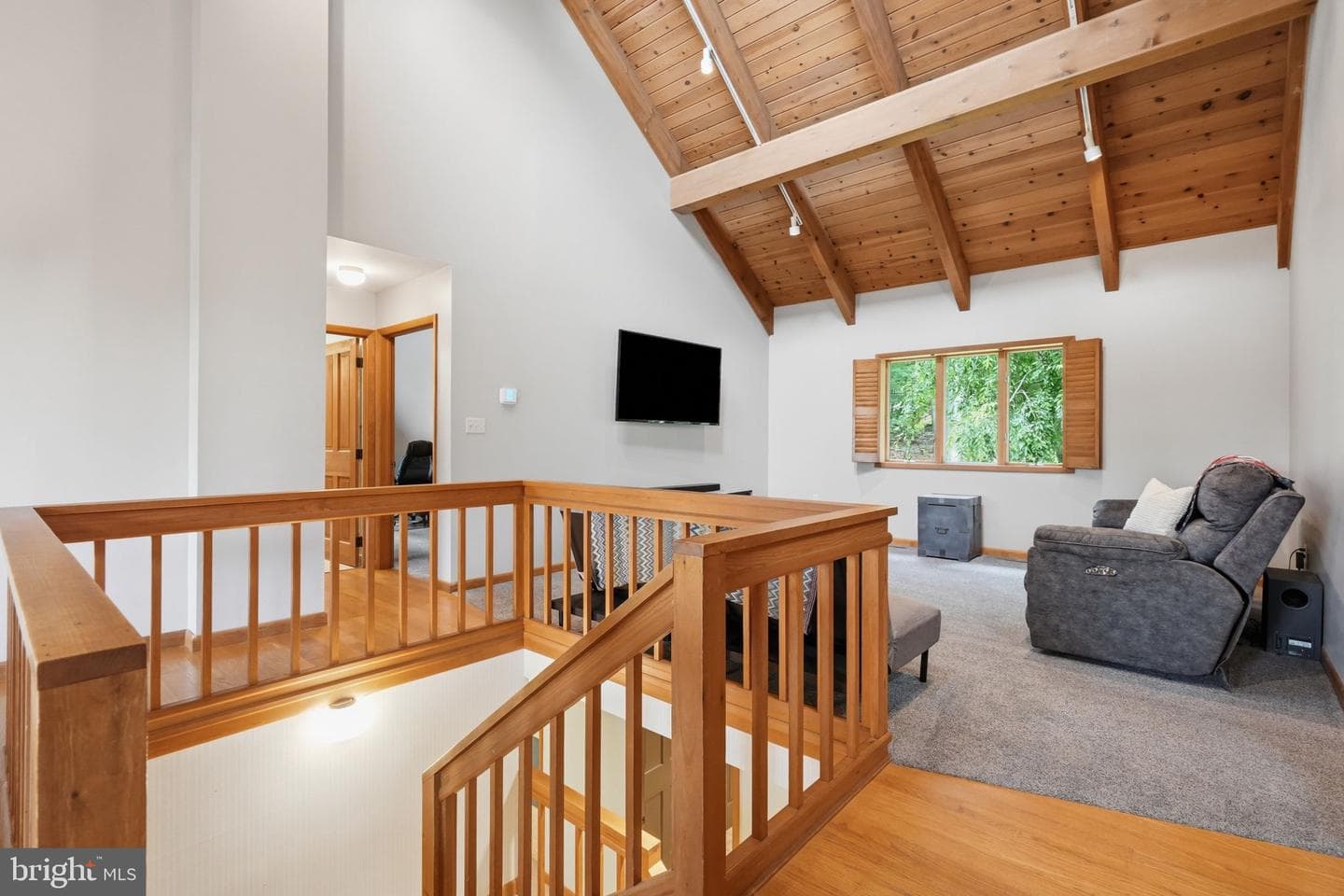 17 Maplewood Road photo 20