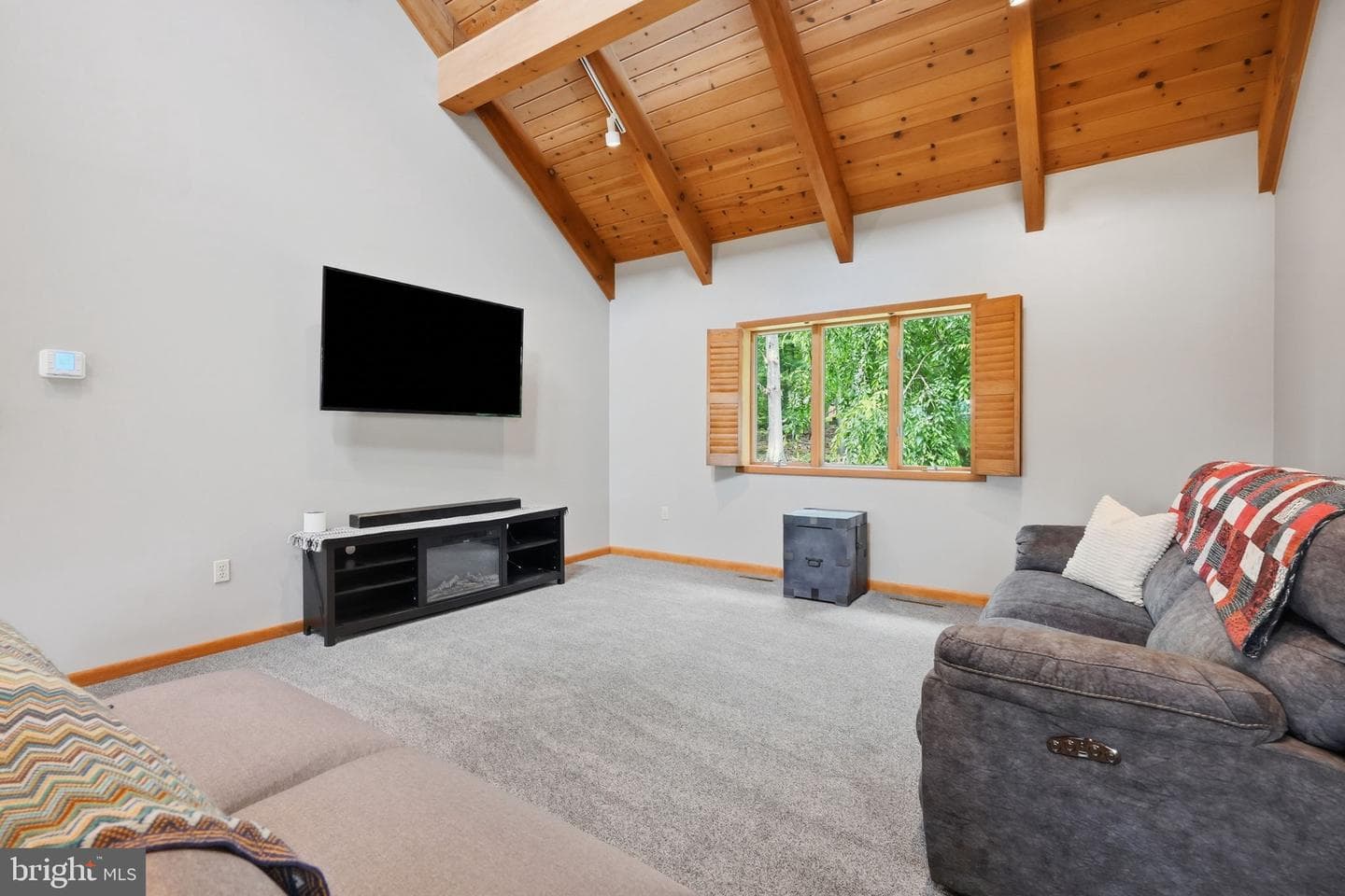 17 Maplewood Road photo 21