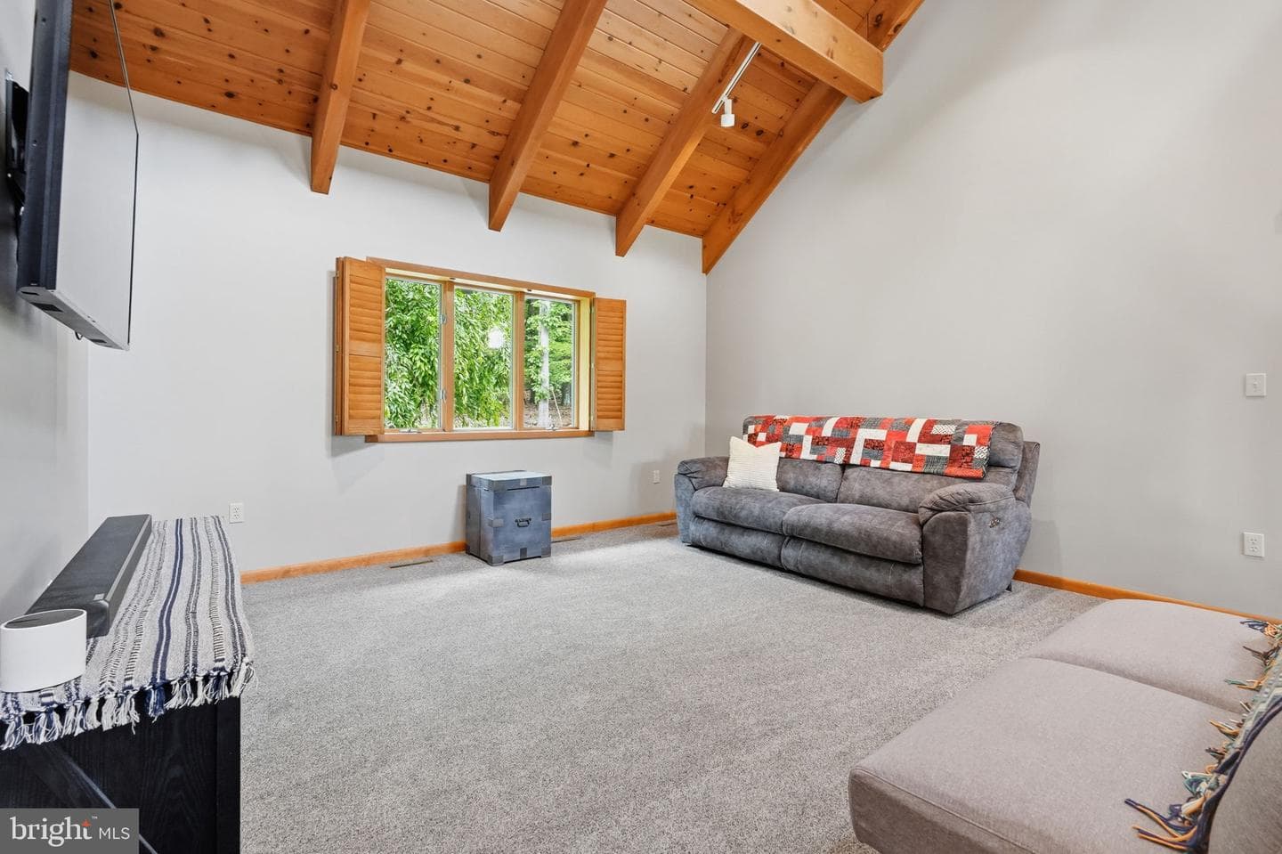 17 Maplewood Road photo 23