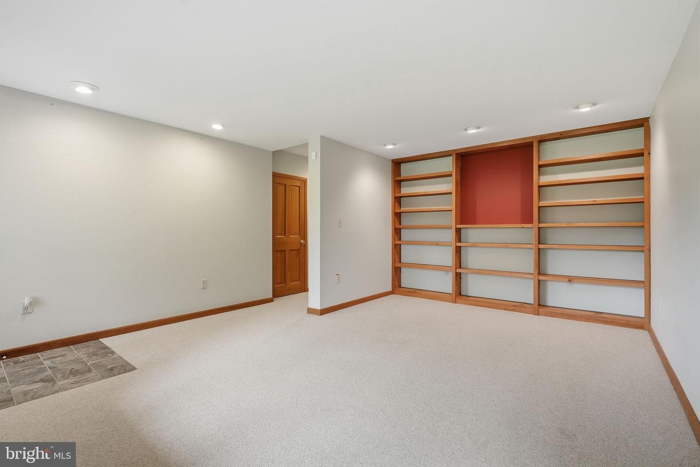 17 Maplewood Road photo 43