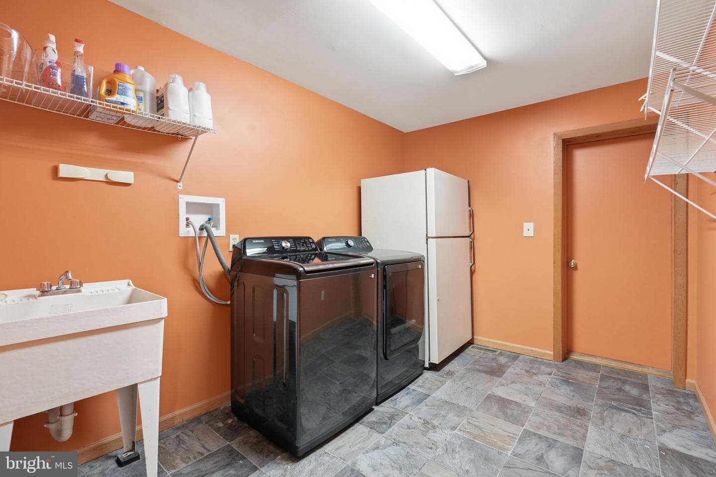 17 Maplewood Road photo 53