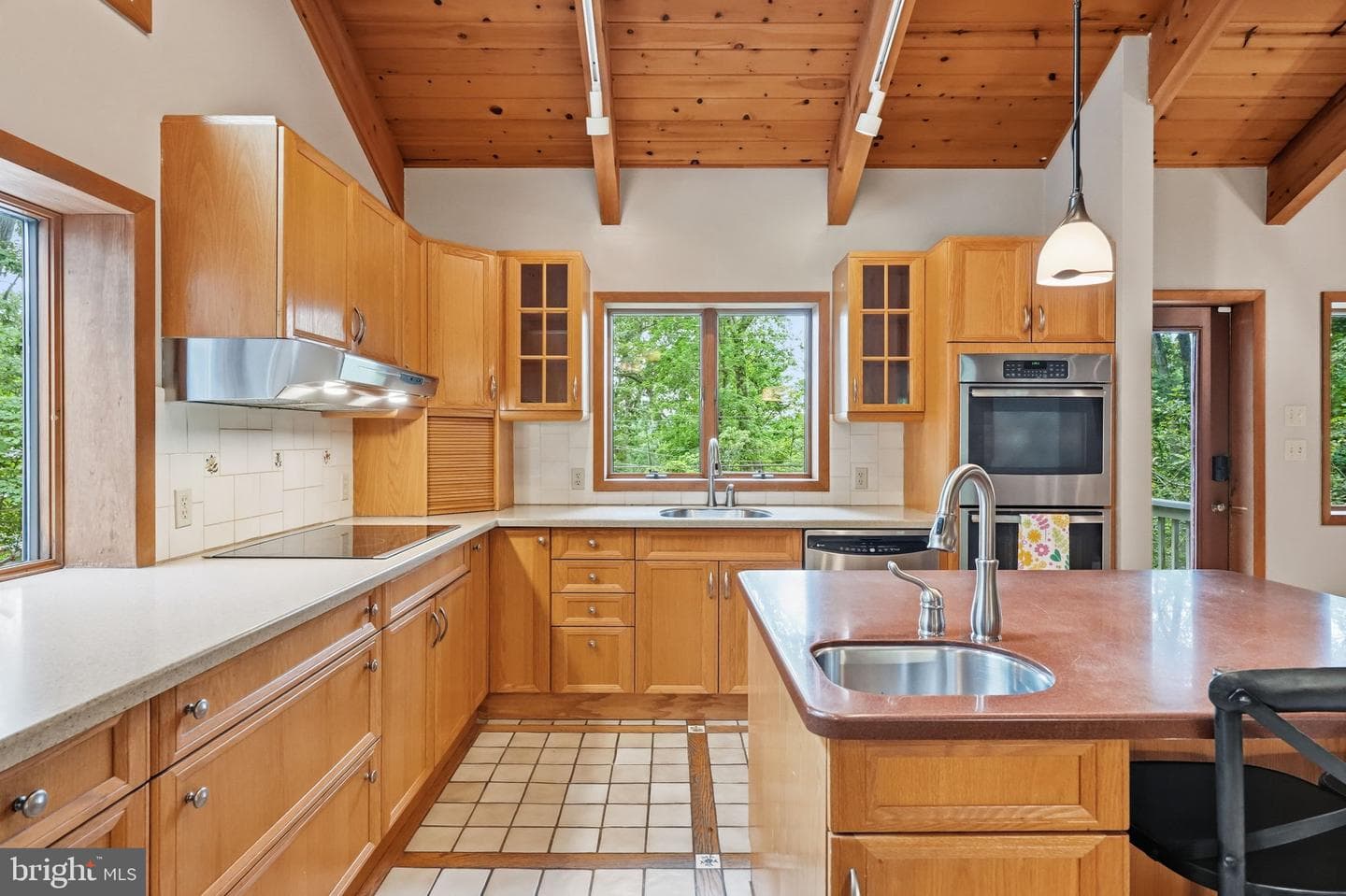 17 Maplewood Road photo 9